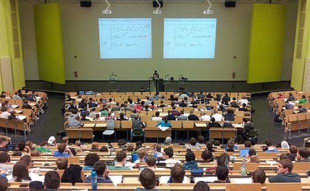 Hörsaal Universität Studenten