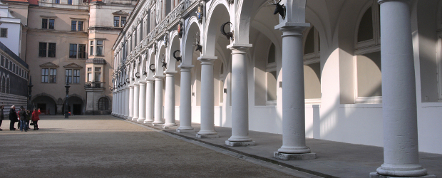 Stallhof Dresden (Foto: Uwe Sieverding / pixelio.de)